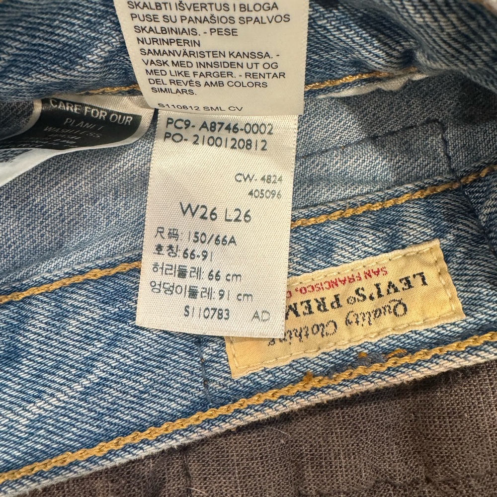 Levi's 501 Straight Leg Jeans - Picture 3 of 3
